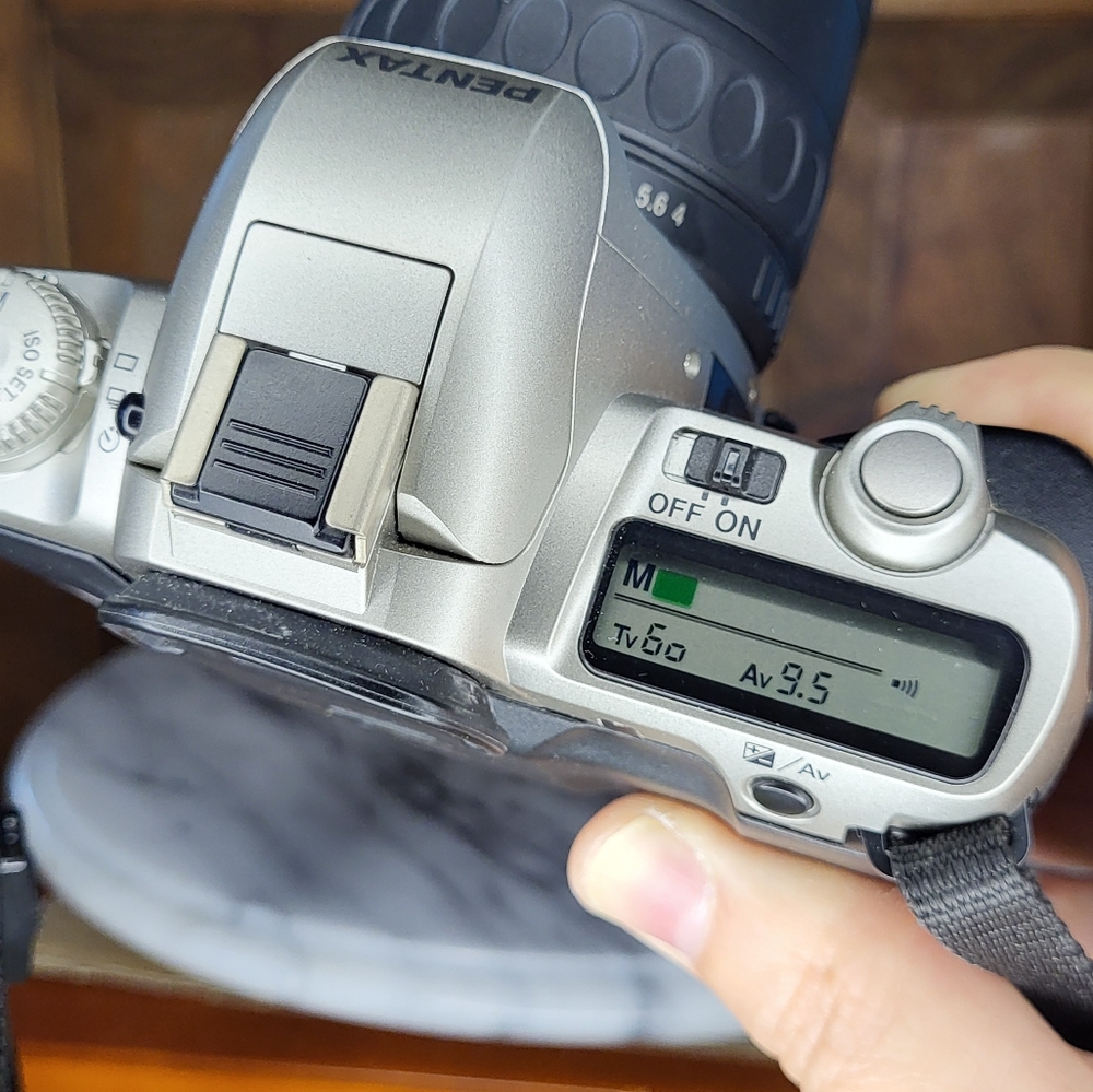 Pentax Black and Silver Film SLR Camera with Manual Controls - Picture 13 of 15